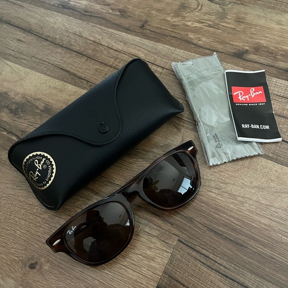 NEW, NEVER USED Ray-Ban women’s sunglasses main image 4